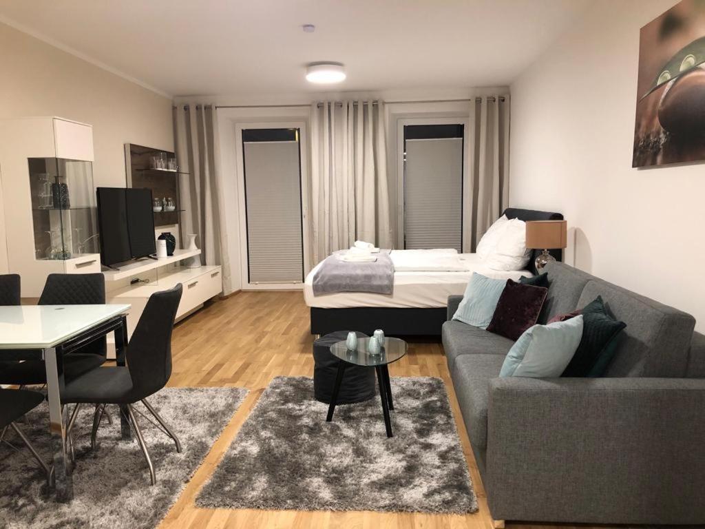 English Theater Apartment At Rathaus Wenen Buitenkant foto