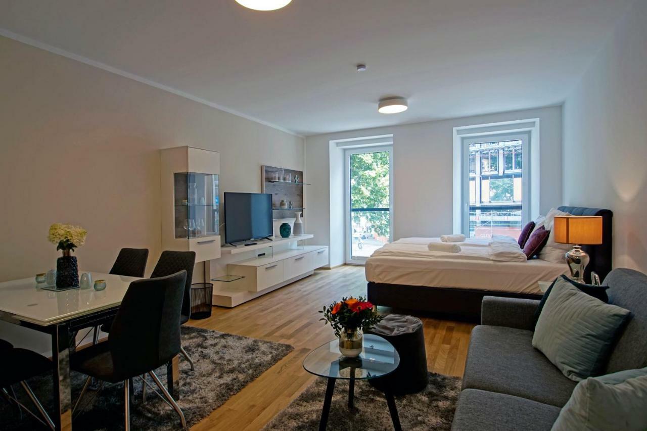 English Theater Apartment At Rathaus Wenen Buitenkant foto